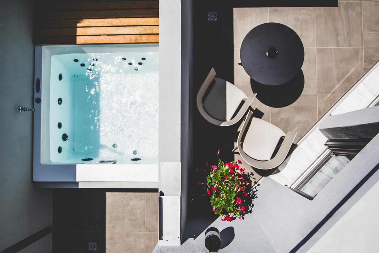 Marquise Suites - Adults Only Fira  Exterior photo
