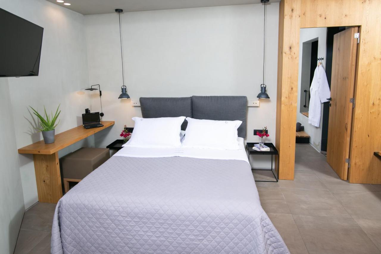 Marquise Suites - Adults Only Fira  Exterior photo