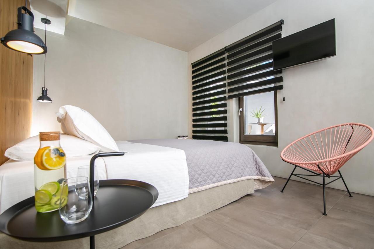 Marquise Suites - Adults Only Fira  Exterior photo