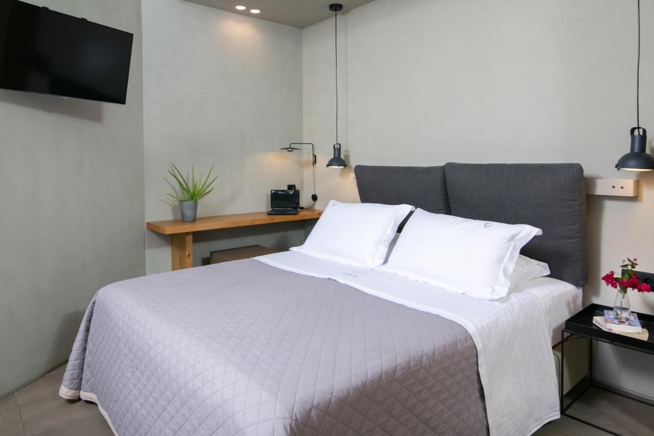 Marquise Suites - Adults Only Fira  Exterior photo