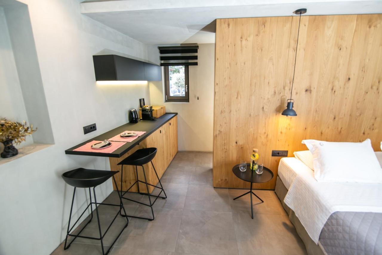 Marquise Suites - Adults Only Fira  Exterior photo