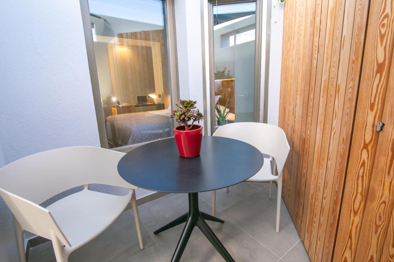 Marquise Suites - Adults Only Fira  Exterior photo