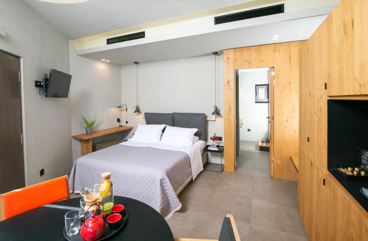 Marquise Suites - Adults Only Fira  Exterior photo