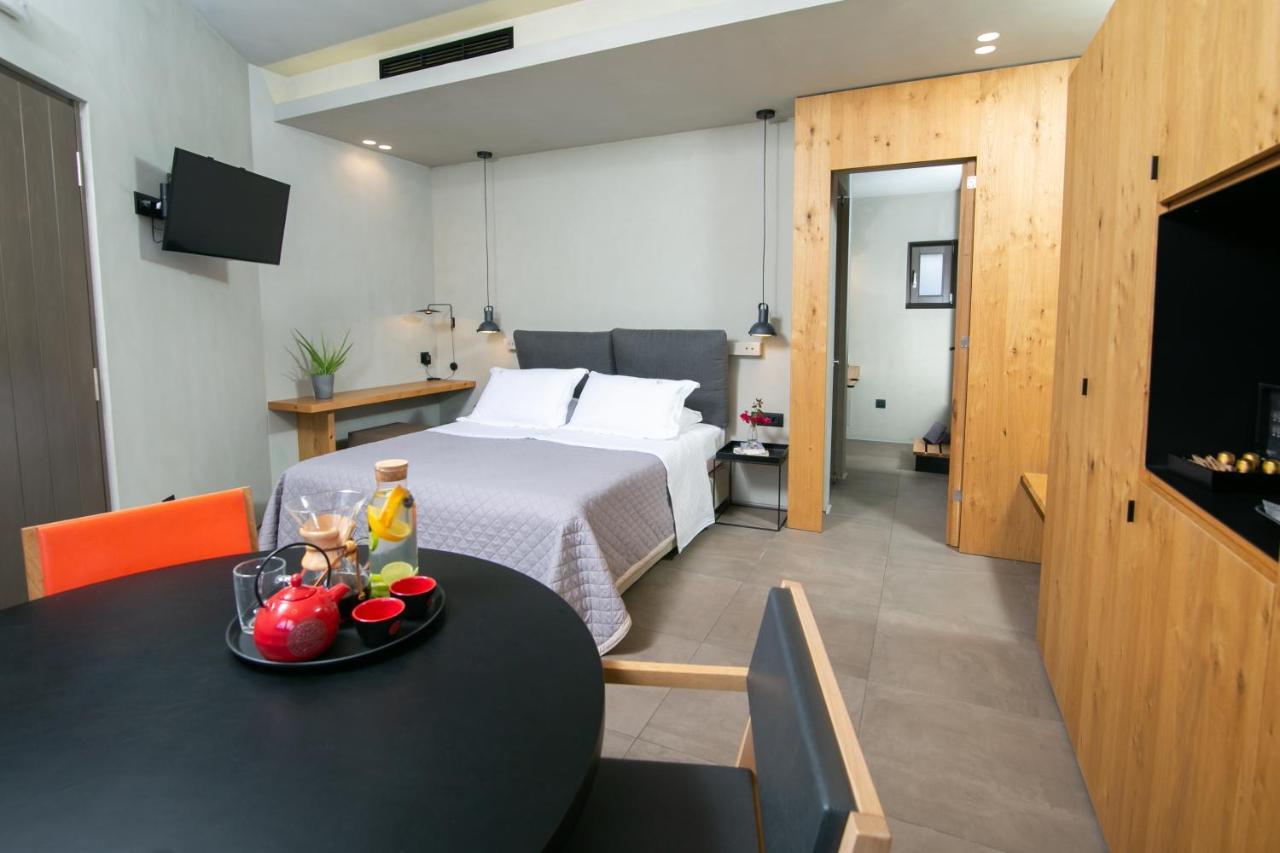 Marquise Suites - Adults Only Fira  Exterior photo