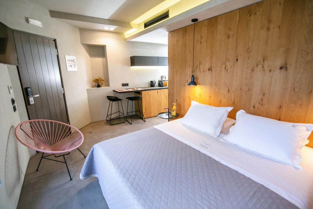 Marquise Suites - Adults Only Fira  Exterior photo