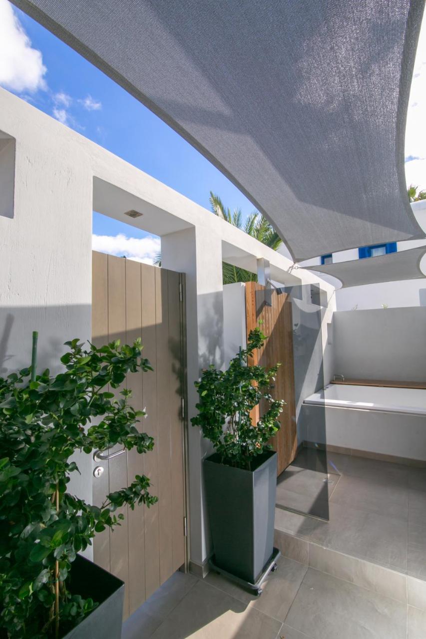 Marquise Suites - Adults Only Fira  Exterior photo